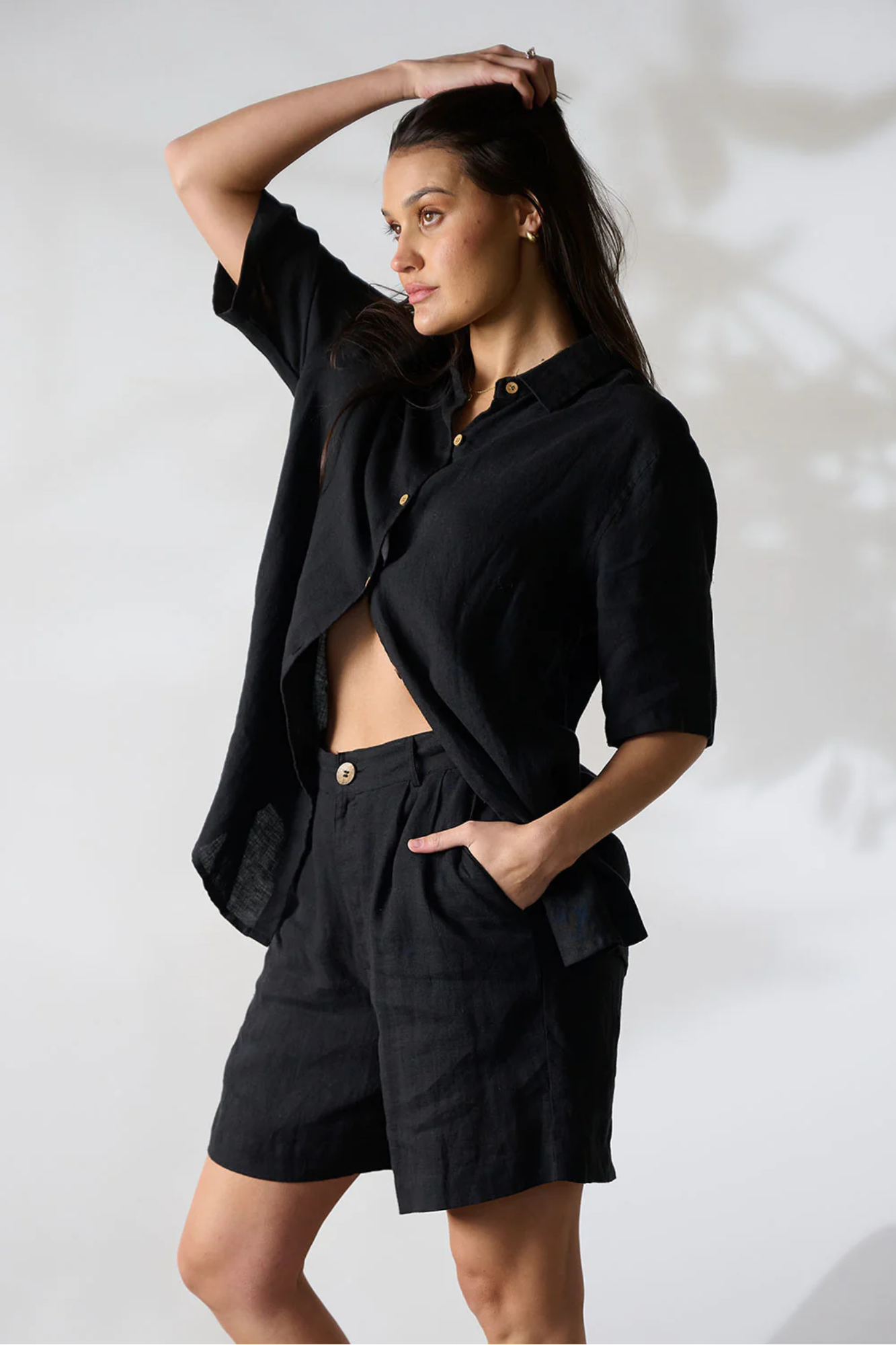 'Capri' Linen Shorts - Black