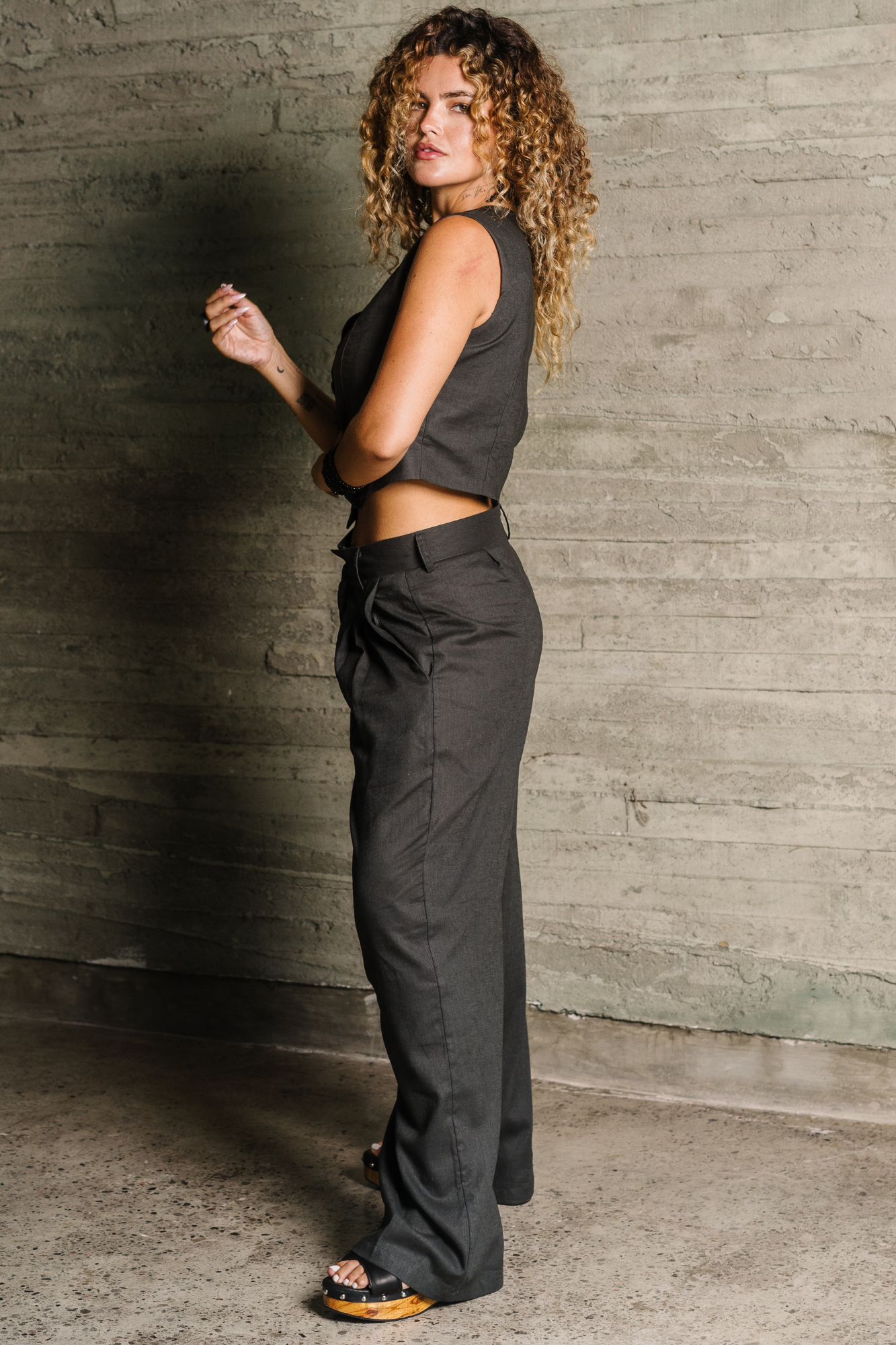 'Dixie' Straight Leg Linen Pants - Charcoal