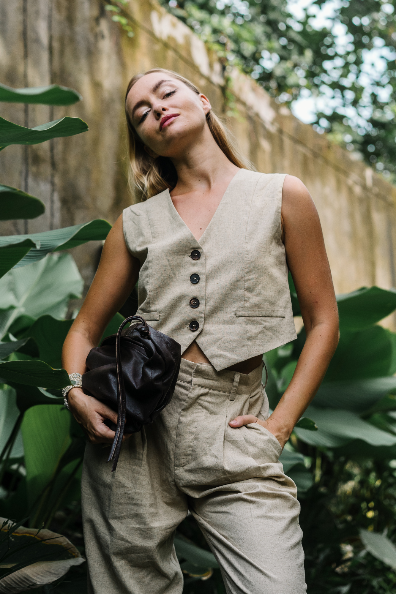 'Dixie' Linen Crop Vest - Natural