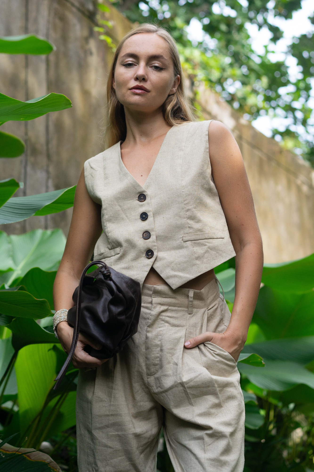 'Dixie' Linen Crop Vest - Natural